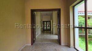 Casa en Venta en Clayton 27jack3033