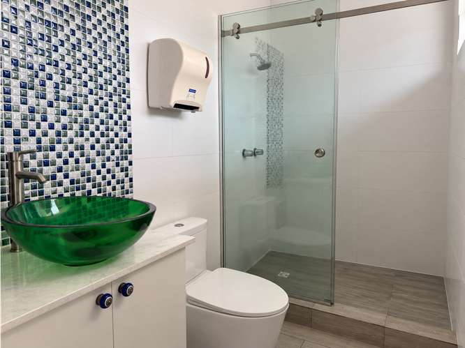 CASA EN ALQUILER EN VÍA PORRAS | PARA VIVIENDA  U OFICINAS-MZ - Imagen 17