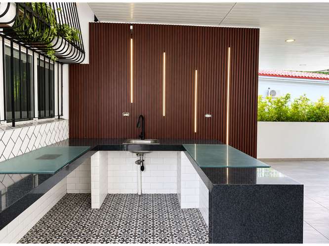 CASA EN ALQUILER EN VÍA PORRAS | PARA VIVIENDA  U OFICINAS-MZ - Imagen 5