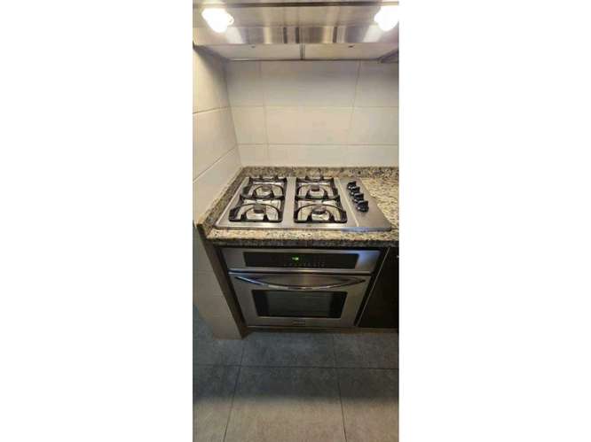 SE ALQUILA MODERNO APARTAMENTO DE 2 REC.EN COCOLI - Imagen 6