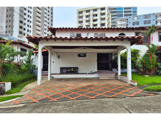 En venta casa en El Cangrejo