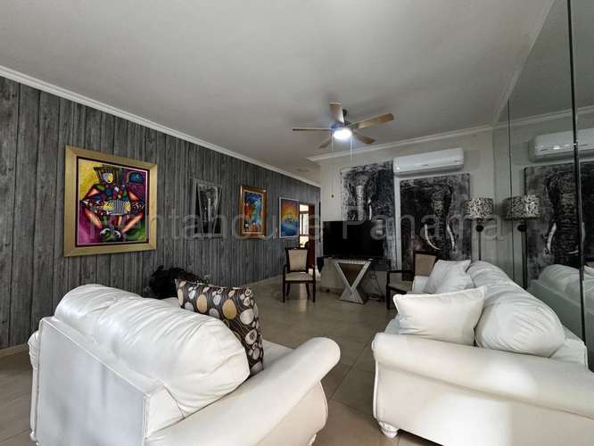 Vendo Casa de 392m2 en Costa Sur El Doral 27-1140SRZ