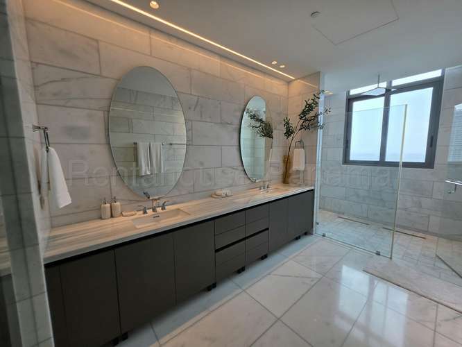 Apartamento en Venta en Paitilla Frente al Mar 391.50 m² LR