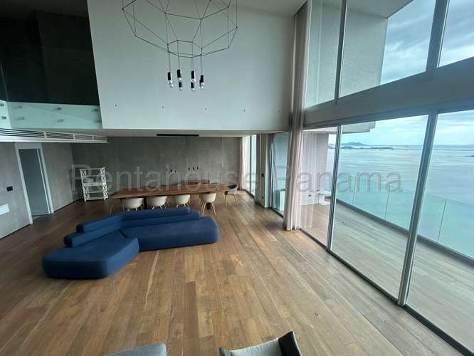 Apartamento en Venta en Punta Pacifica Frente al Mar 605 m² LR