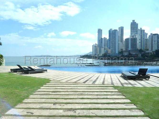 Apartamento en Venta en Punta Pacifica Frente al Mar 605 m² LR