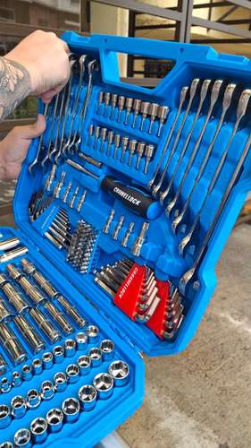 Juego de herramienta de 225 piezas nuevas 