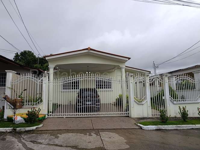 Se Alquila Casa en Brisas Del Golf LA27-3050