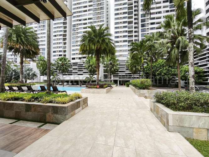 Se Vende Apartamento en Condado del Rey LA27-324