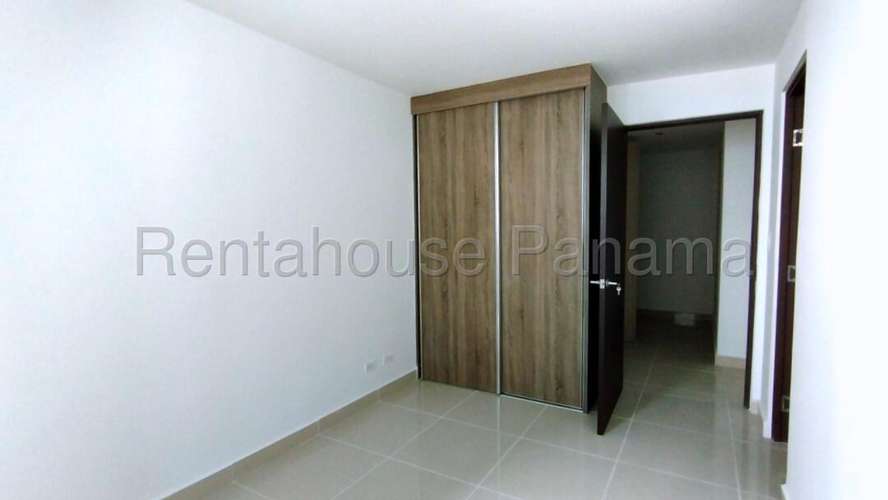 Se Vende Apartamento en Condado del Rey LA26-6022