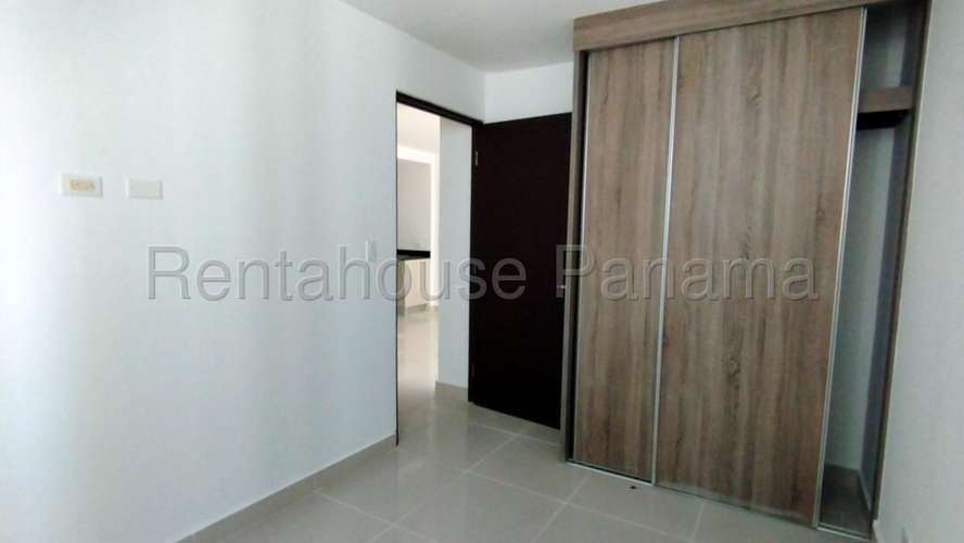 Se Vende Apartamento en Condado del Rey LA26-6022