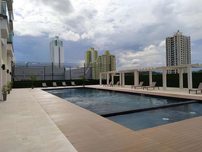 Se Vende Apartamento en Condado del Rey LA26-6022