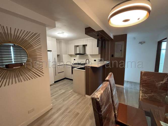 Se Vende Apartamento en Carrasquilla LA27-3048