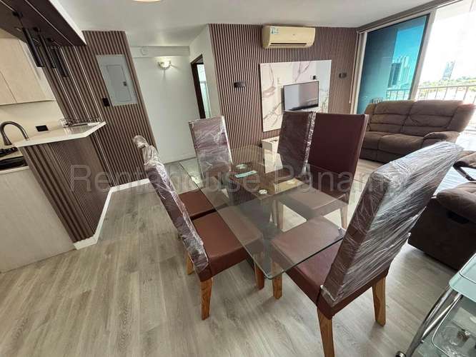 Se Vende Apartamento en Carrasquilla LA27-3048