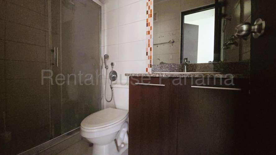 Apartamento en venta sector Via España 27SPCG3038