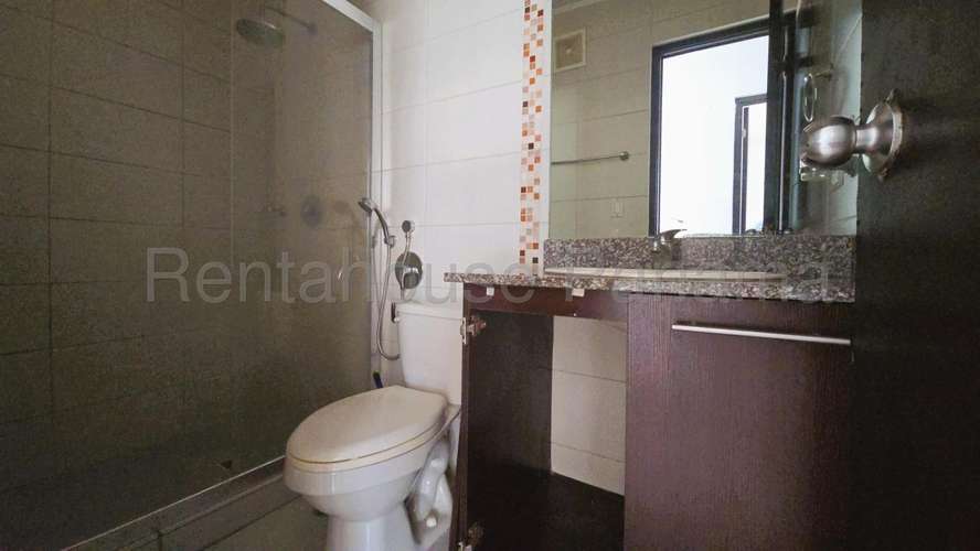 Apartamento en venta sector Via España 27SPCG3038