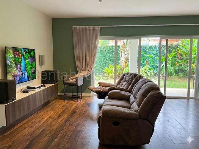EXCLUSIVA CASA MODELO LYON EN VERSALLES! | TOTALMENTE REMODELADA | 4 RECÁMARAS | AMPLIO PATIO - Imagen 4