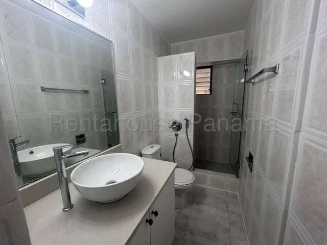 Venta de Apartamento en Paitilla, PH Perla del Pacifico 27LGG2987