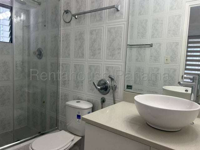 Venta de Apartamento en Paitilla, PH Perla del Pacifico 27LGG2987