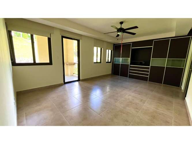 Embassy Club Venta de Casa Modelo Townhome, Clayton