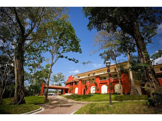 Embassy Club Venta de Casa Modelo Townhome, Clayton