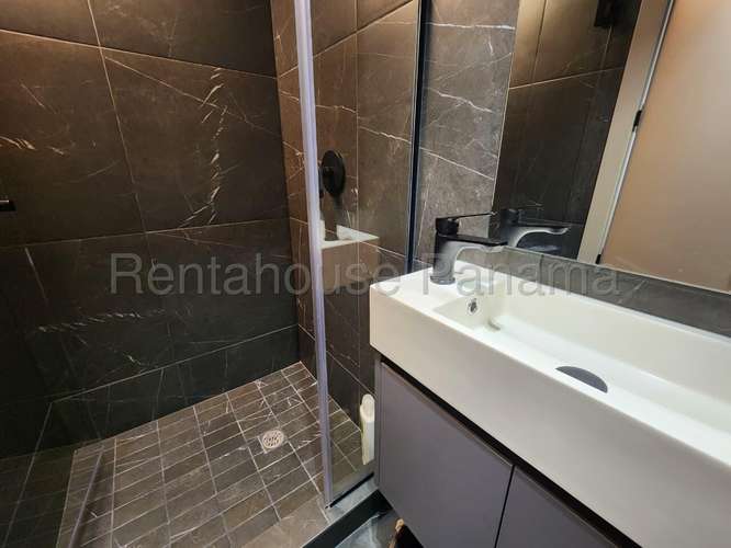 RR VENTA DE APARTAMENTO EN COCO DEL MAR PH DOVLE