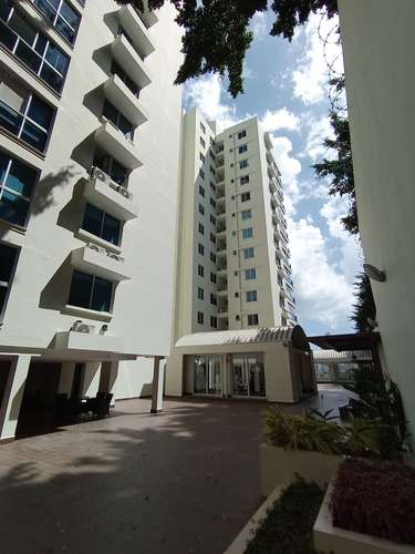 APARTAMENTO EN EDISON PLAZA – VENTA $185,000. 