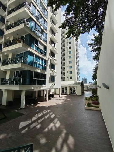 APARTAMENTO EN EDISON PLAZA – VENTA $185,000. 
