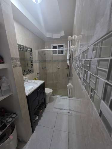 En venta casa de 4 recámaras con terraza y 3 estacionamientos en Brisas del Golf - Imagen 9