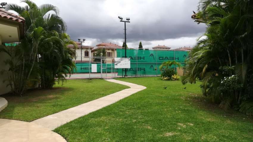 Vendo casa en Costa Sur, 324m2 de construction, 4 recamaras, Dos niveles, con area social, 435m2 de terreno. - Imagen 17