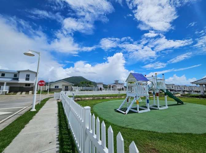 SE VENDE CASA EN PLAYA DORADA PANAMA OESTE  - Imagen 4