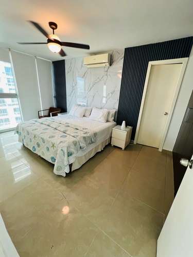 Alquilo apartamento en Bella Vista, 3 recamaras, amoblado, a pasos de Ave. Balboa, área social completa. - Imagen 8