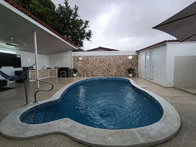 Venta de Casa en Brisas del Golf 27-3050CM