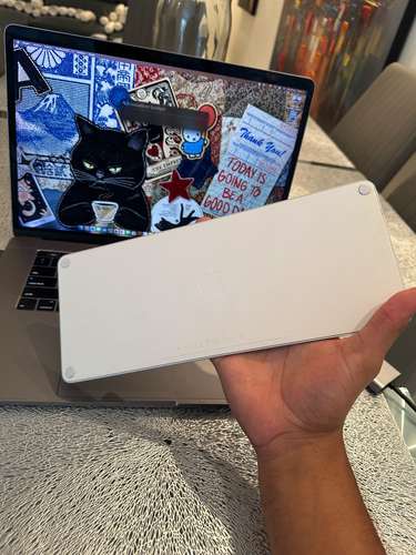 MacBook Pro 2018 + Accesorios 