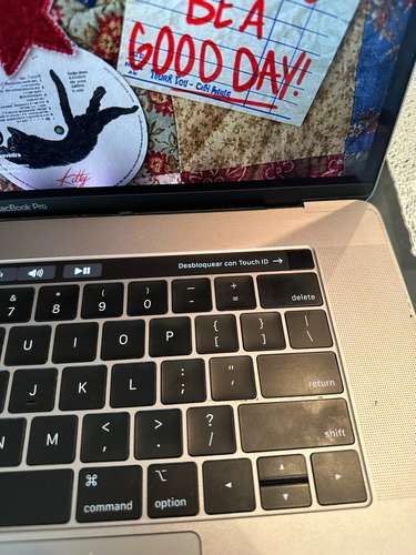 MacBook Pro 2018 + Accesorios 