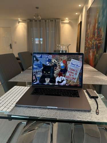 MacBook Pro 2018 + Accesorios 