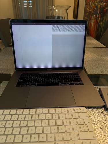 MacBook Pro 2018 + Accesorios 