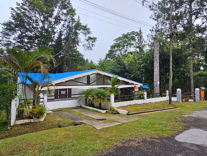 Se vende Casa en Cerro Azul-Negociable