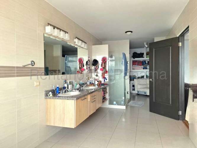 Venta de Apartamento en San Francisco 27-2162CM