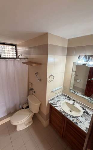 Hermoso Apartamento Remodelado en Avenida Balboa! - Imagen 7