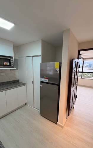 Hermoso Apartamento Remodelado en Avenida Balboa! - Imagen 3