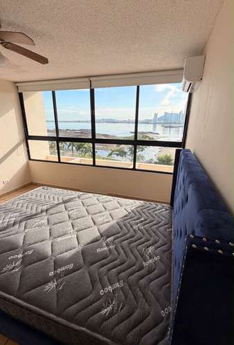 Hermoso Apartamento Remodelado en Avenida Balboa! Full Amoblado! - Imagen 4