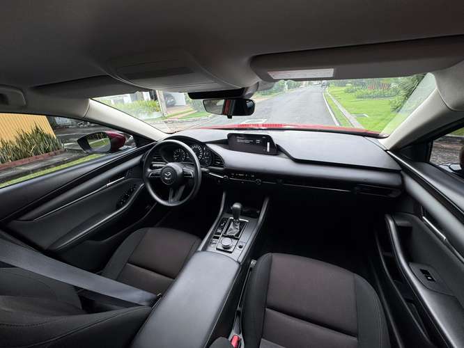 MAZDA 3 AÑO 2025, AUTOMATICO  ~ VERSION SEMI FULL    