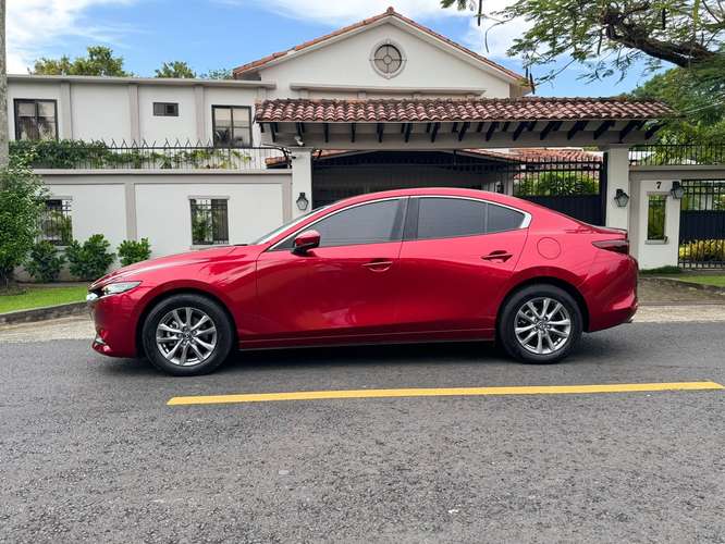 MAZDA 3 AÑO 2025, AUTOMATICO  ~ VERSION SEMI FULL    