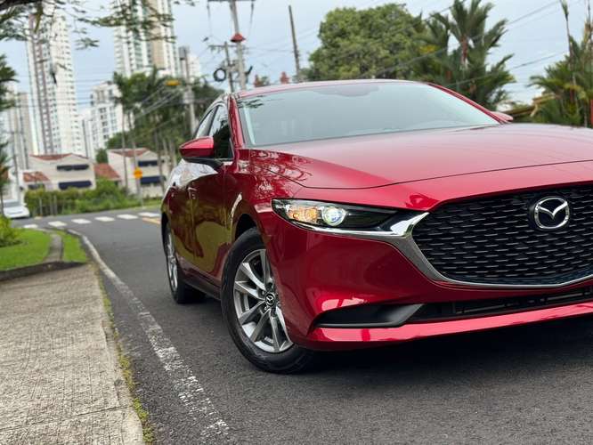 MAZDA 3 AÑO 2025, AUTOMATICO  ~ VERSION SEMI FULL    