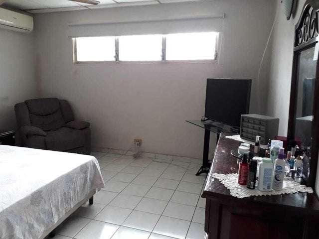 Venta de casa en Betania * - Imagen 9