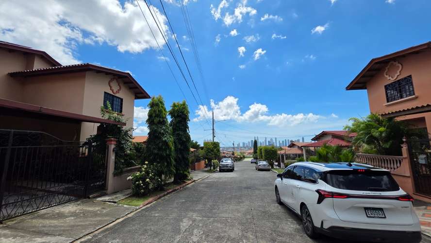 CASA EN VENTA EN VILLA LUCRE – COLINAS DEL BOULEVARD - Imagen 2