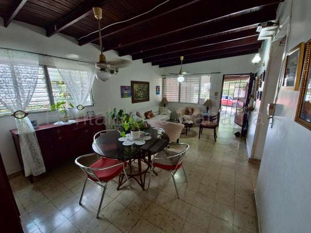 Venta de casa amoblada en Betania *