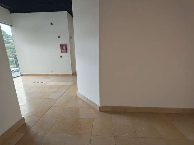 SE RENTA LOCAL COMERCIAL EN PLAZA DE ALTA AFLUENCIA - UBICACION PRIVILEGIADA - AF - Imagen 6