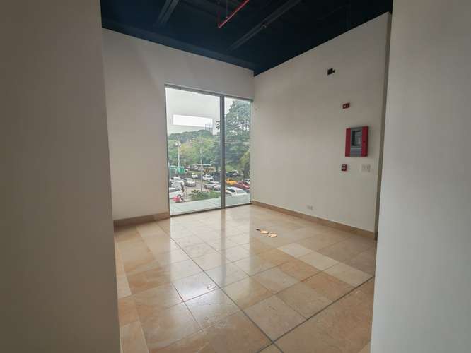 SE RENTA LOCAL COMERCIAL EN PLAZA DE ALTA AFLUENCIA - UBICACION PRIVILEGIADA - AF - Imagen 5