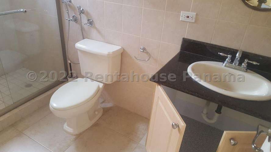 Venta de Casa en Clayton Village Solo Cliente Directo MC - Imagen 13